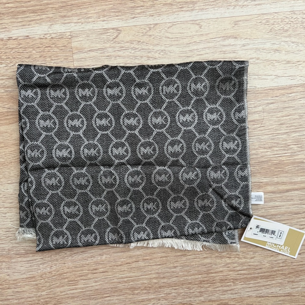 Michael Kors Gray and White Patterned Scarf